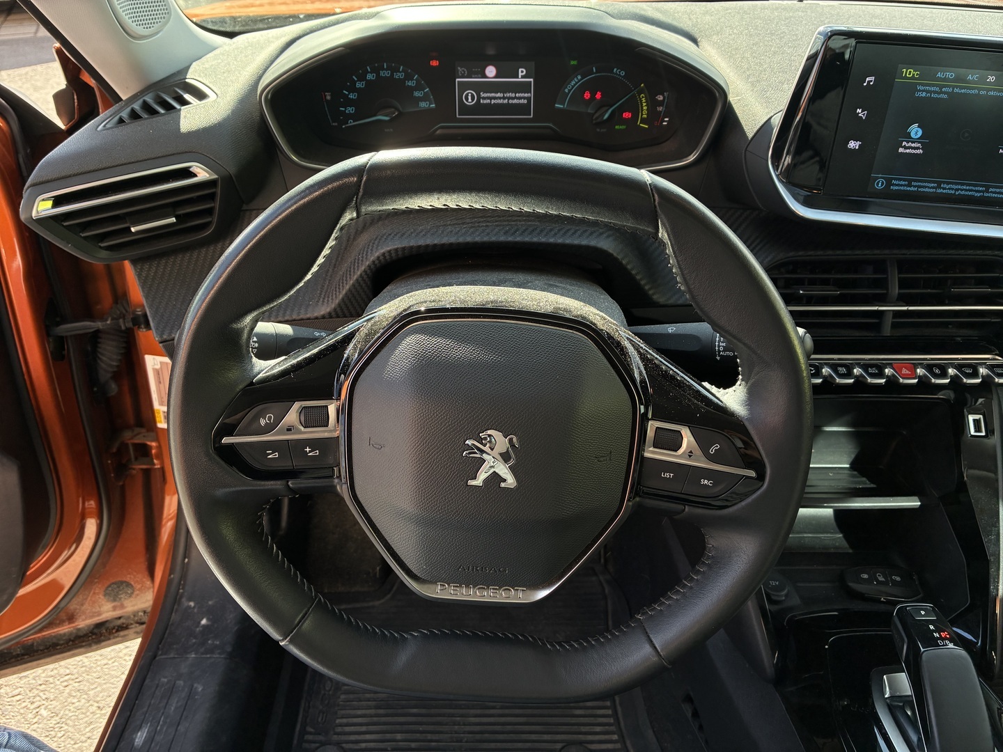 PEUGEOT E-2008 2021