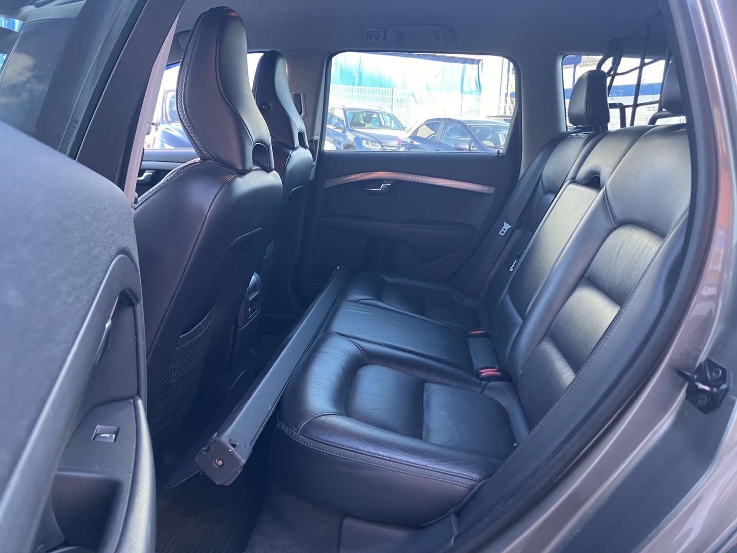 VOLVO XC70 2011