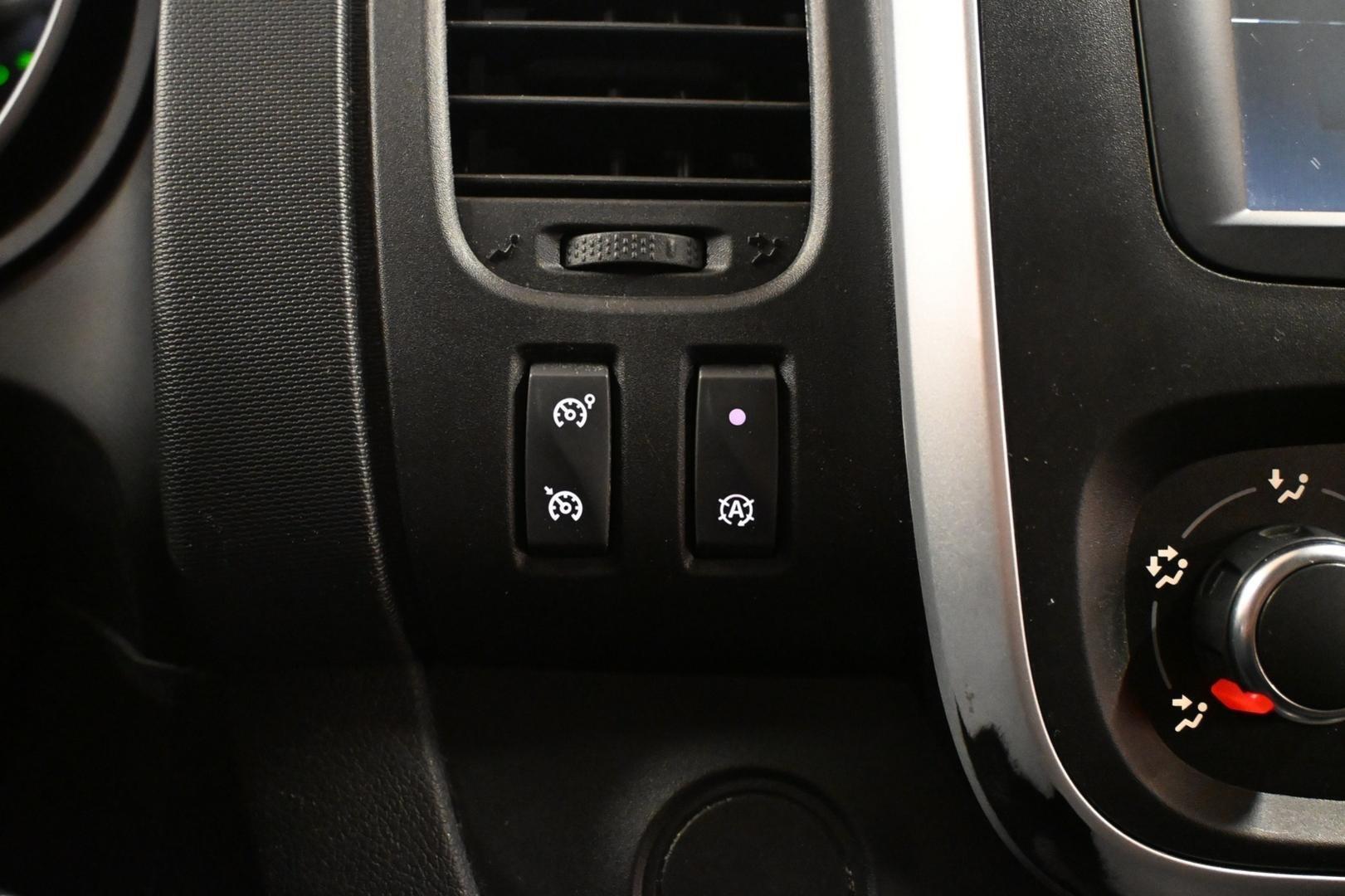 RENAULT Trafic 2021