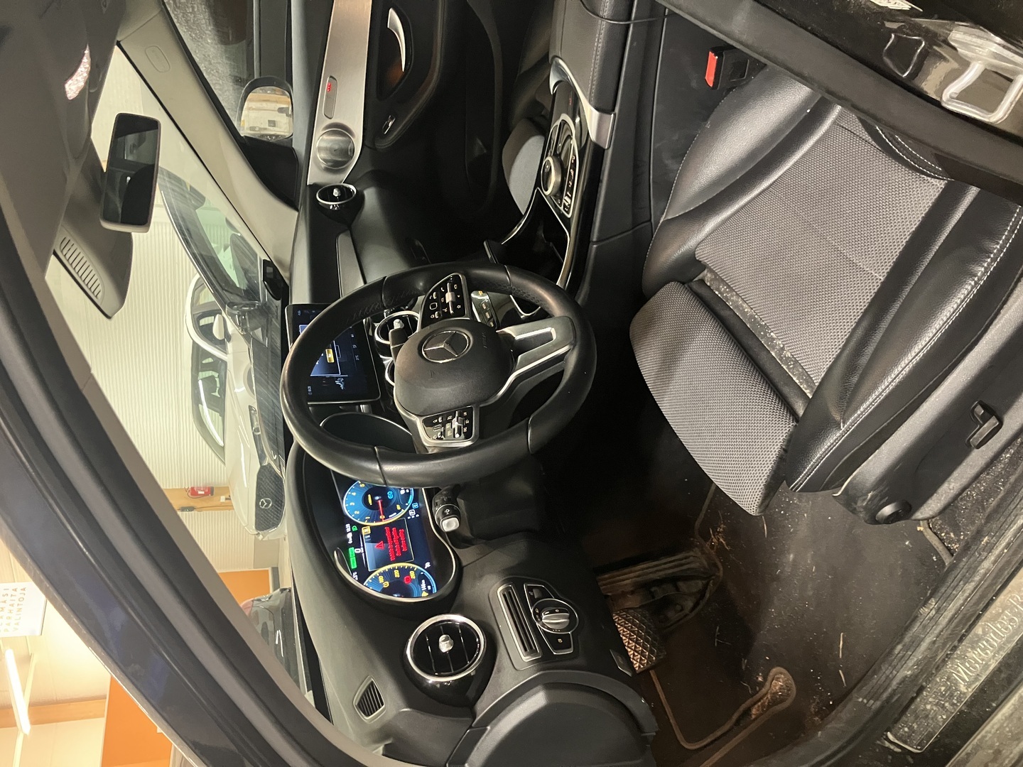 MERCEDES-BENZ C 2020