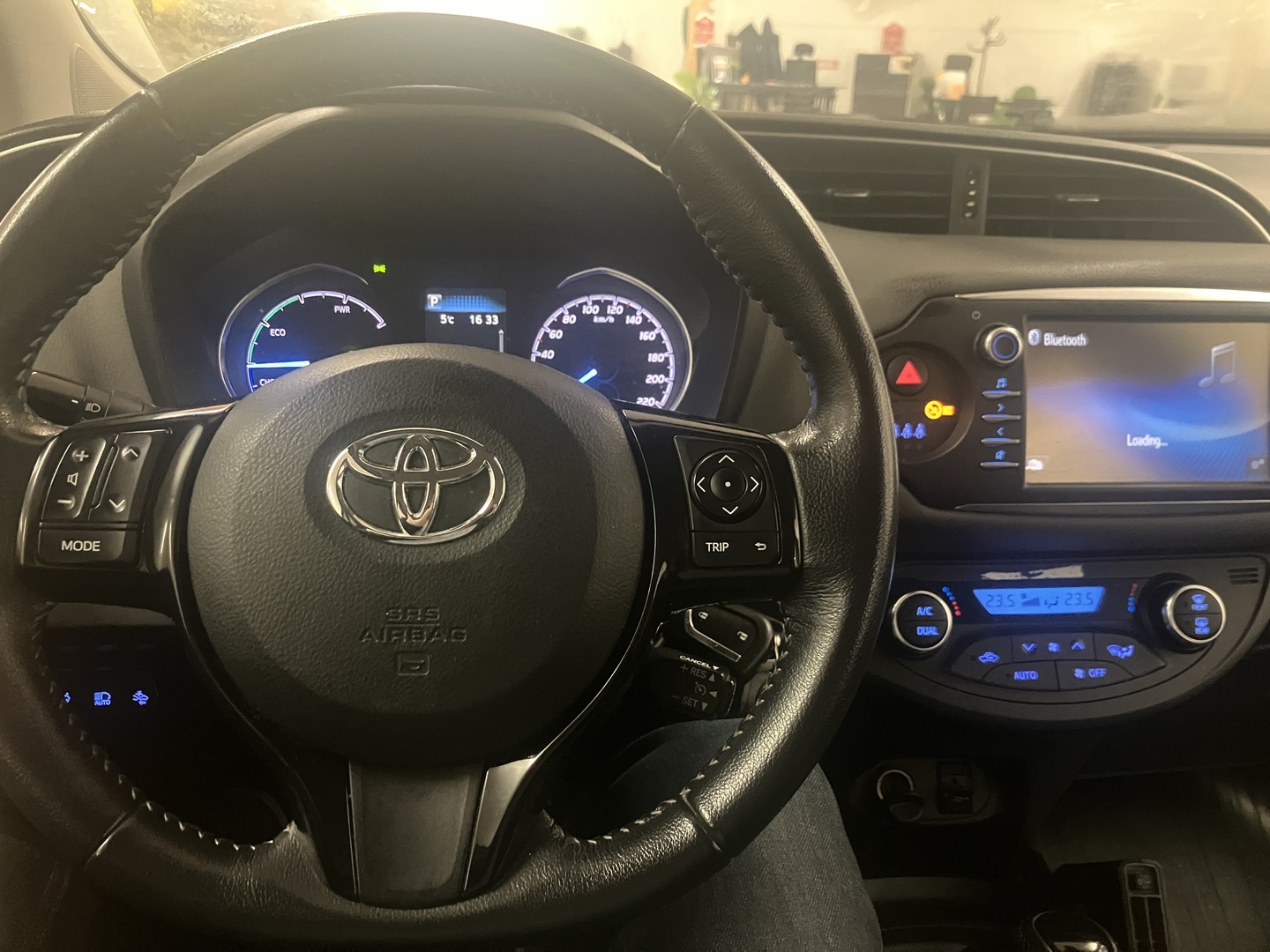 TOYOTA Yaris 2018