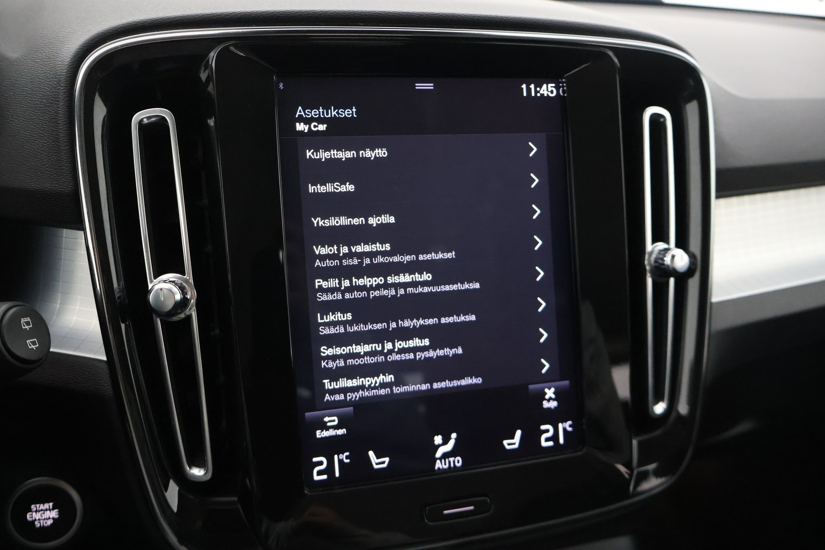 VOLVO XC40 2020