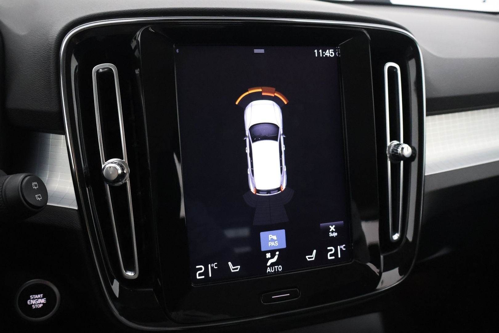 VOLVO XC40 2020