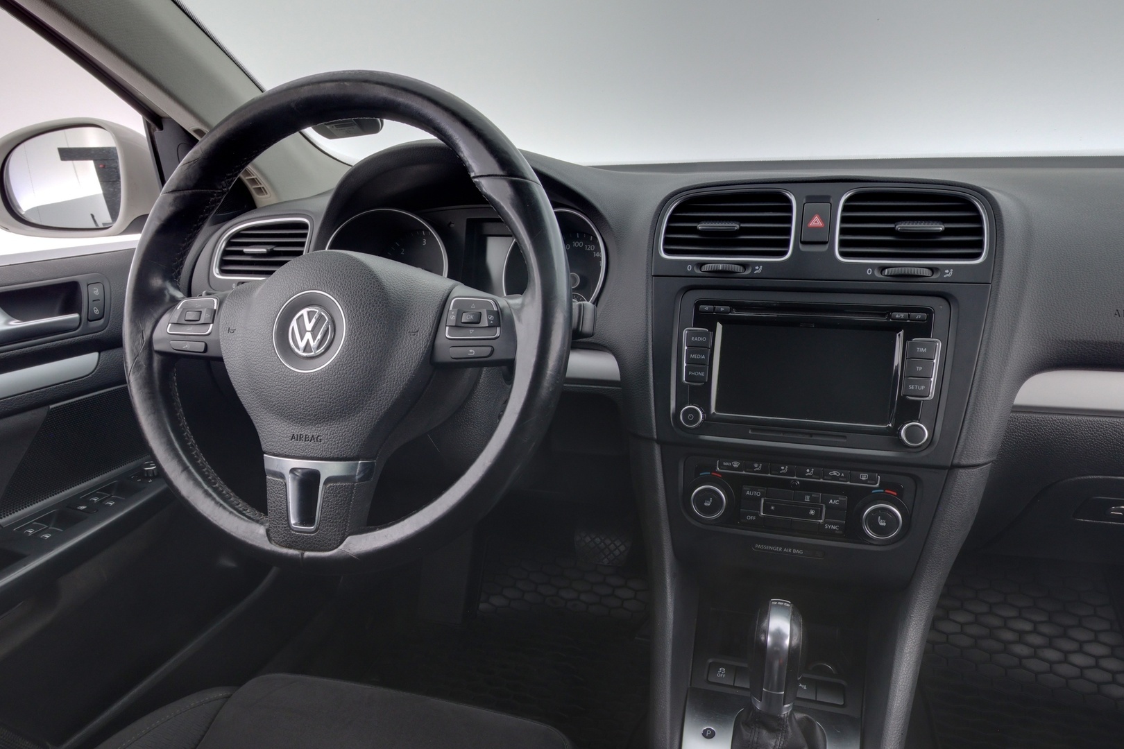 VOLKSWAGEN Golf 2013