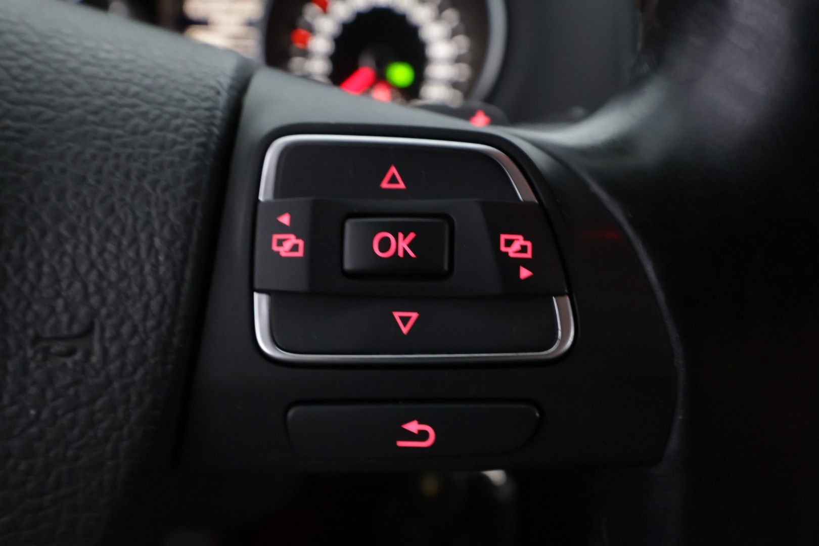 VOLKSWAGEN Golf 2013