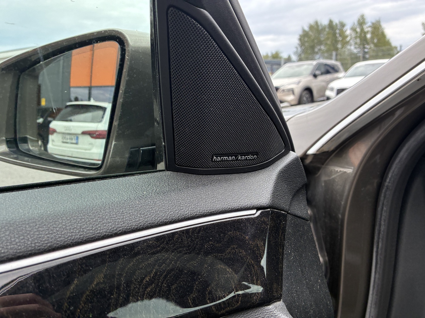 MERCEDES-BENZ E 2011