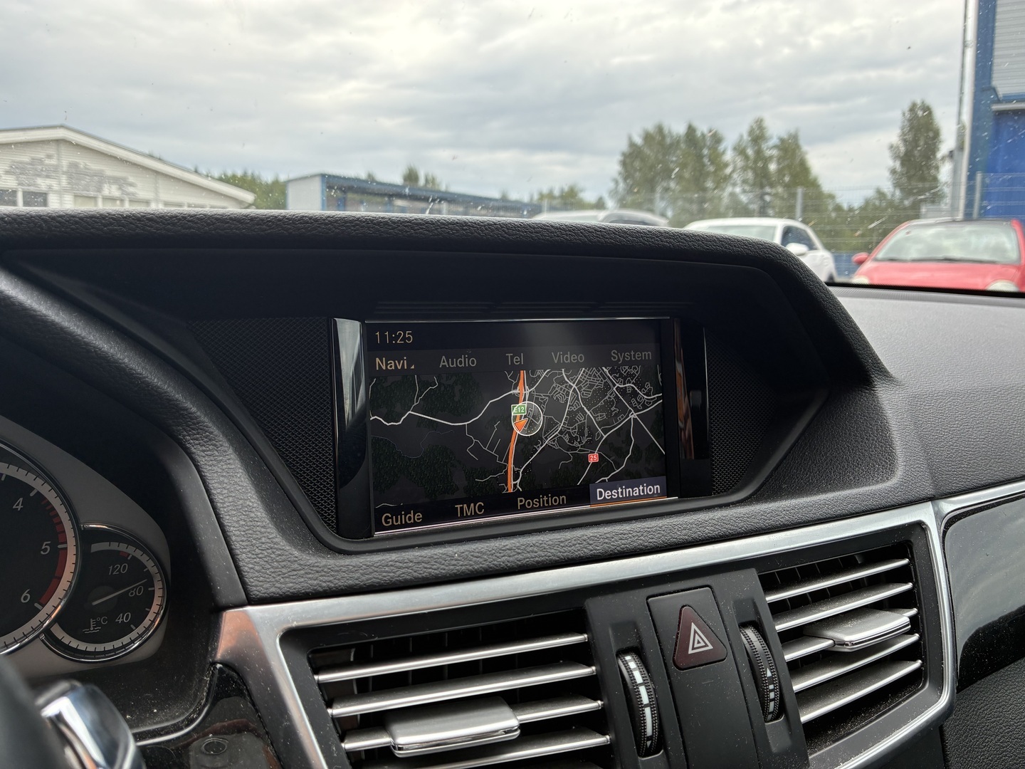 MERCEDES-BENZ E 2011