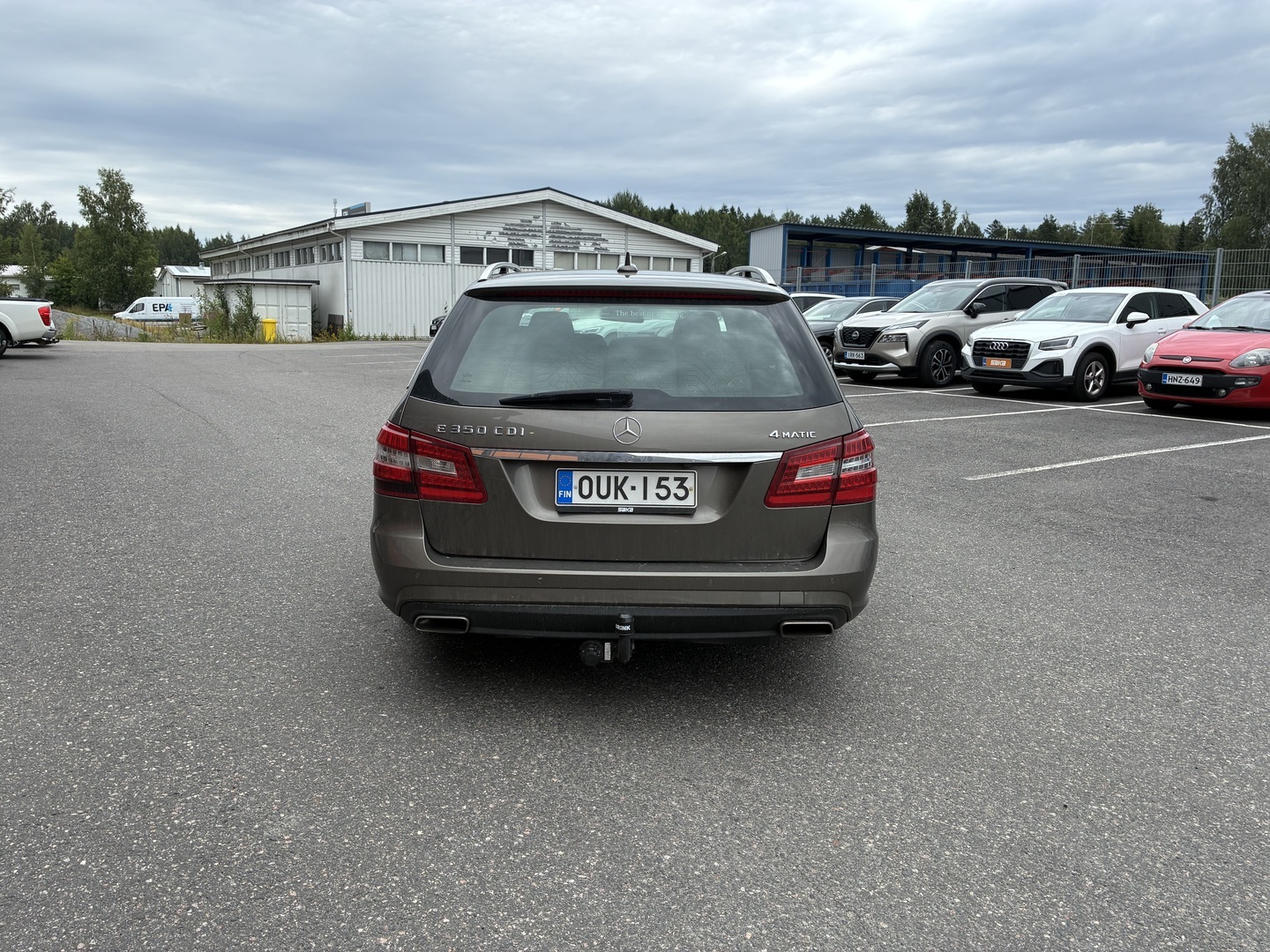MERCEDES-BENZ E 2011