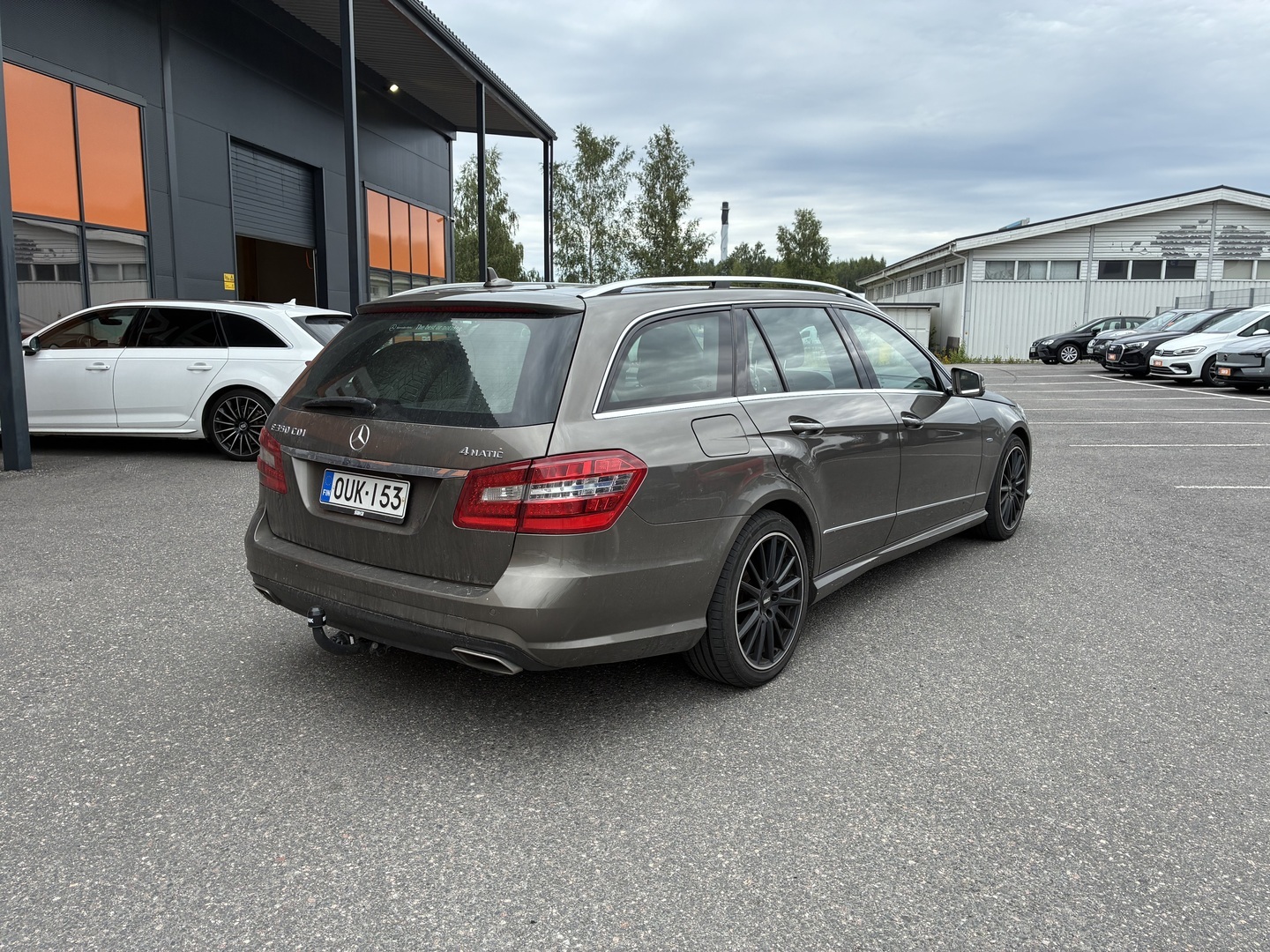 MERCEDES-BENZ E 2011