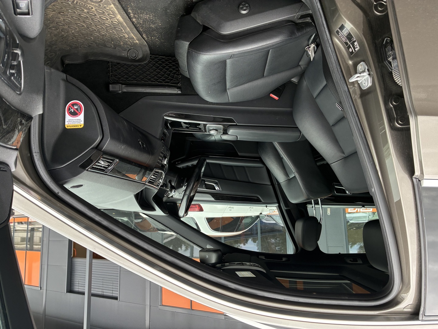 MERCEDES-BENZ E 2011