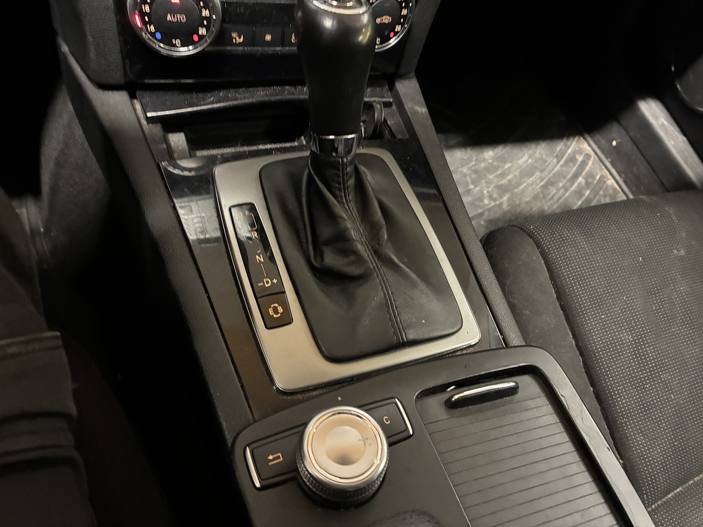 MERCEDES-BENZ C 2011