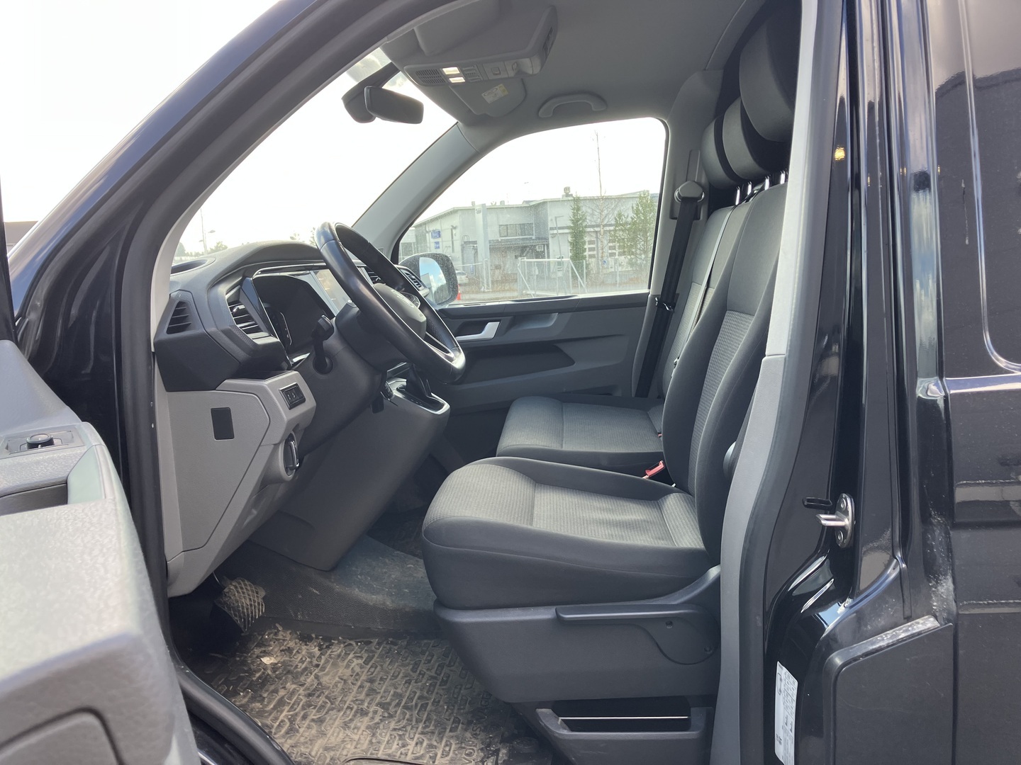 VOLKSWAGEN Transporter 2022