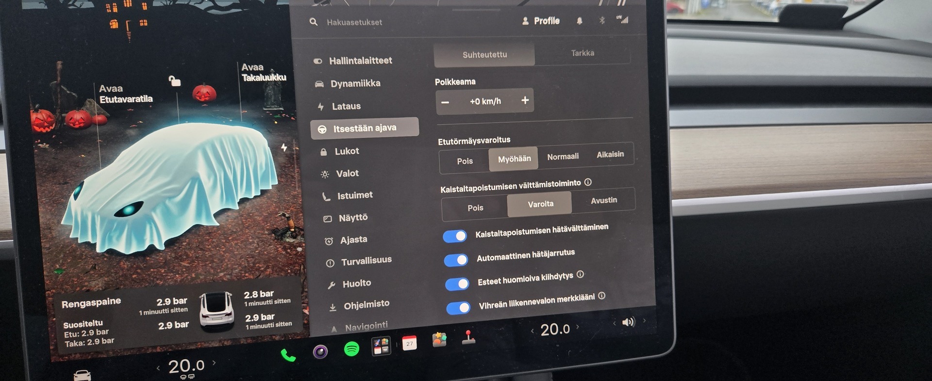 TESLA Model Y 2023