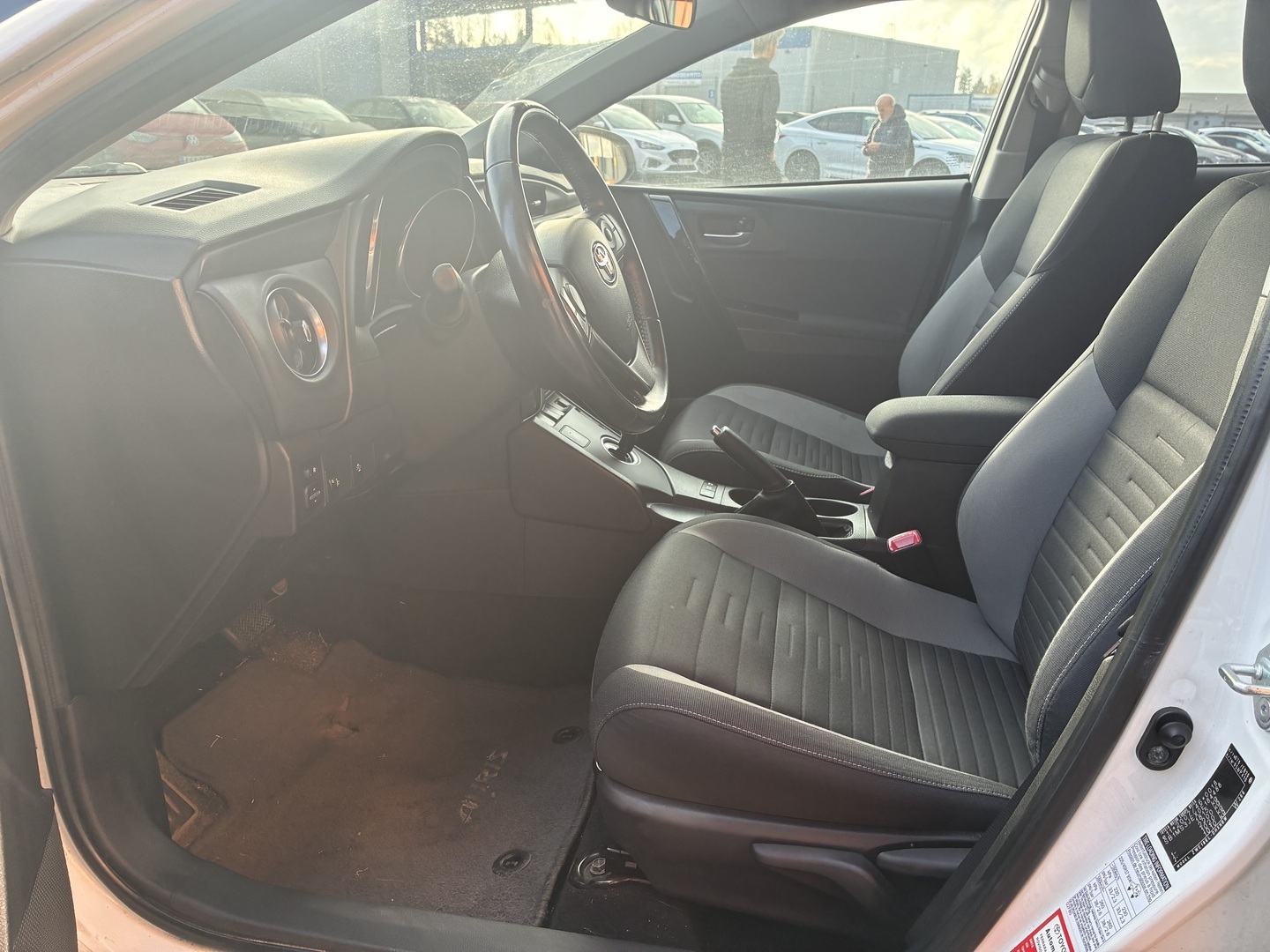 TOYOTA Auris 2016