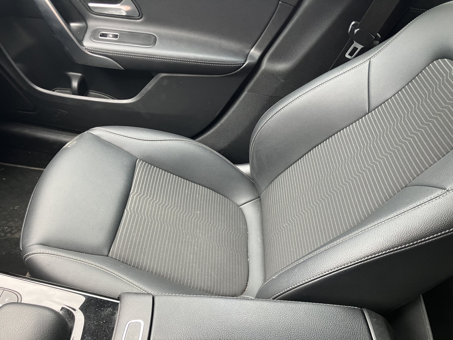MERCEDES-BENZ CLA 2023