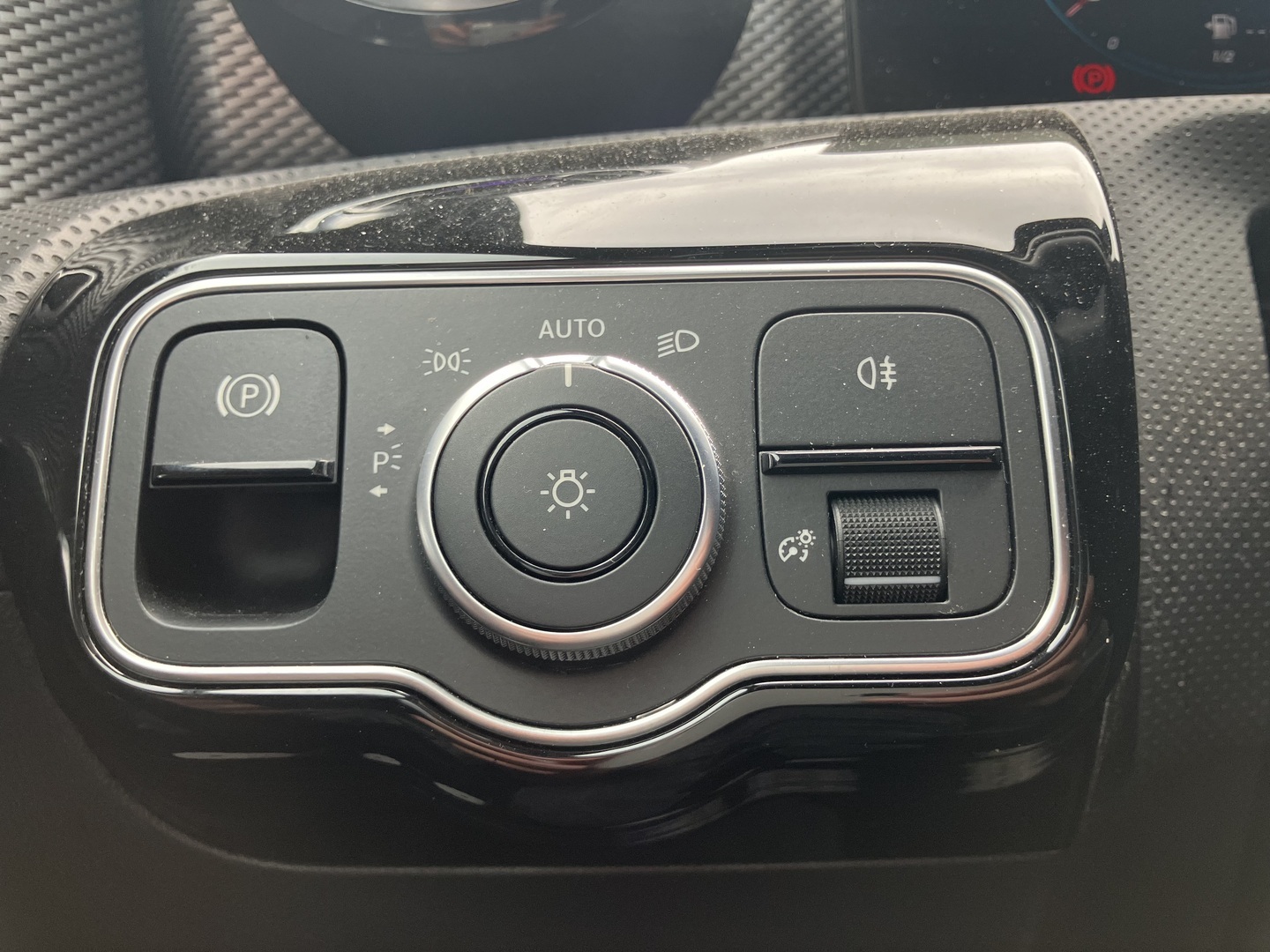MERCEDES-BENZ CLA 2023