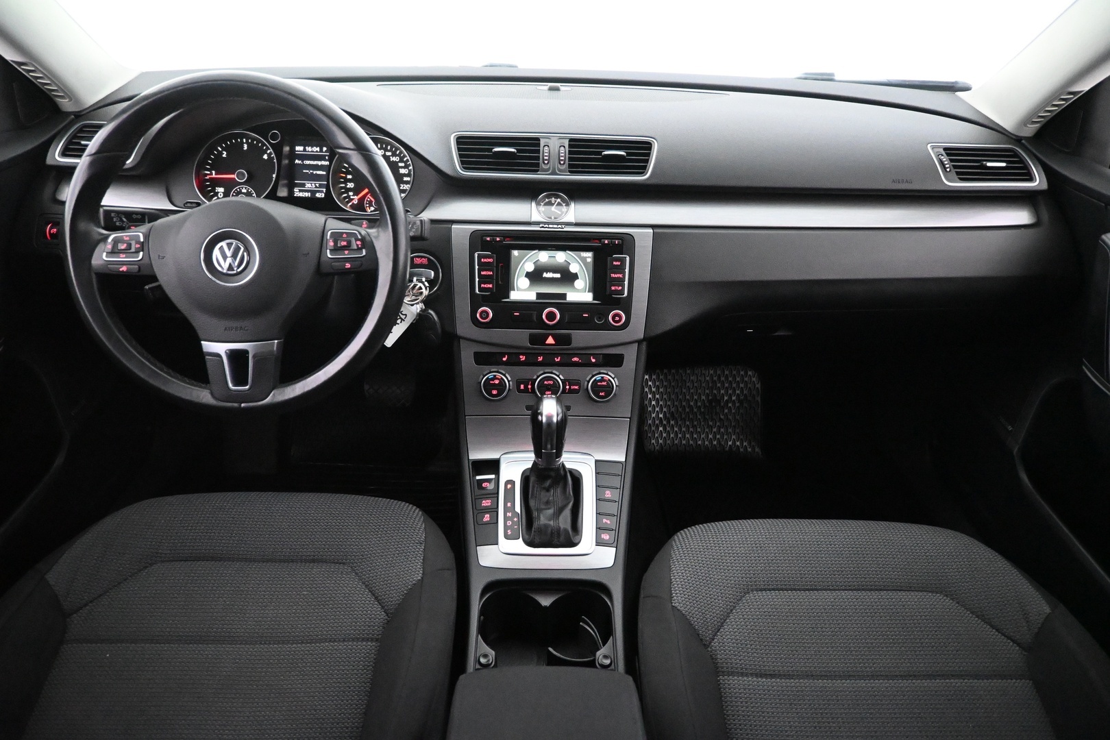 VOLKSWAGEN Passat 2013