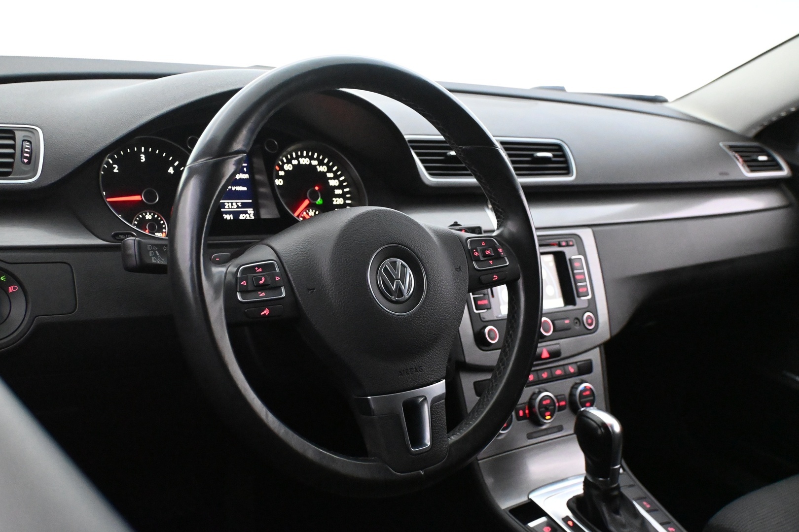 VOLKSWAGEN Passat 2013