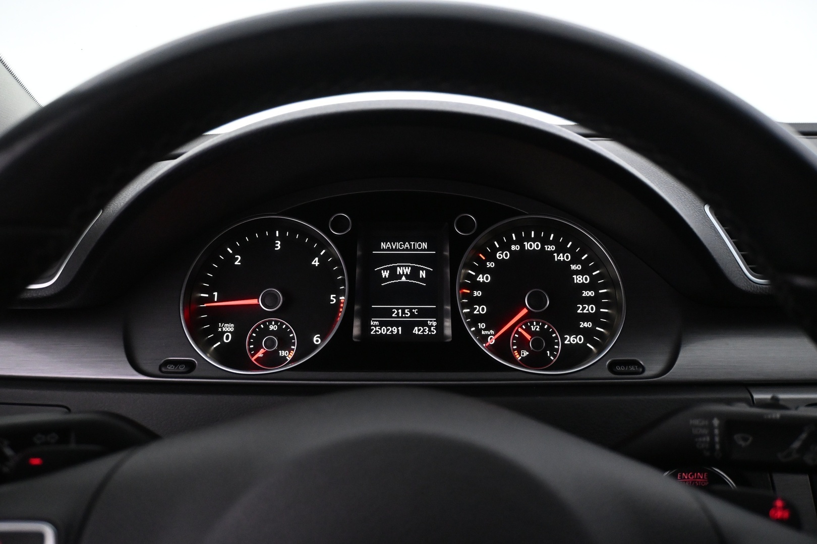 VOLKSWAGEN Passat 2013