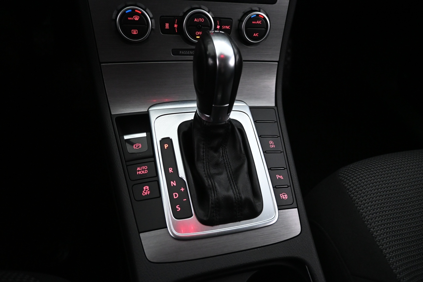 VOLKSWAGEN Passat 2013