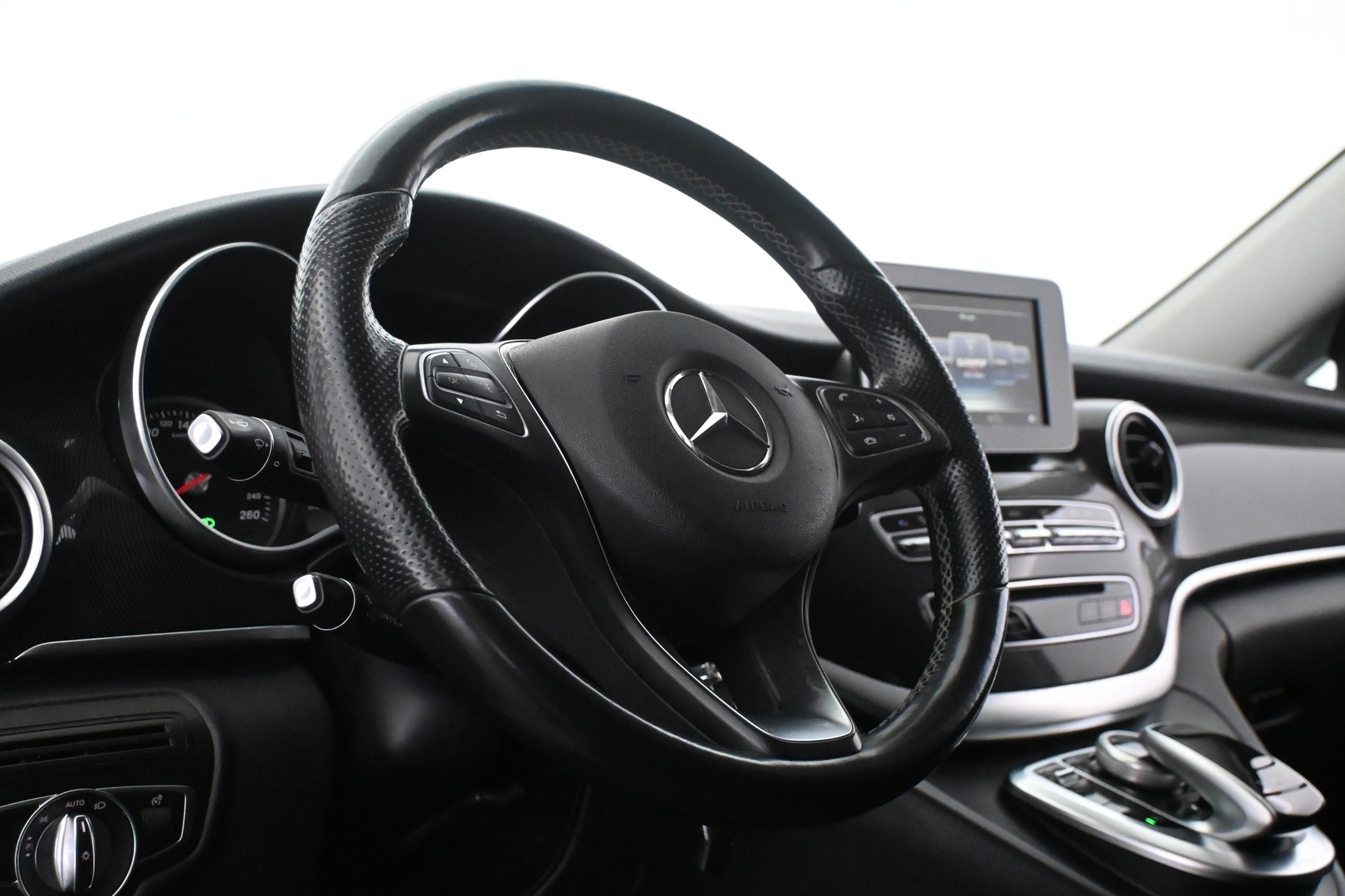 MERCEDES-BENZ V 2017