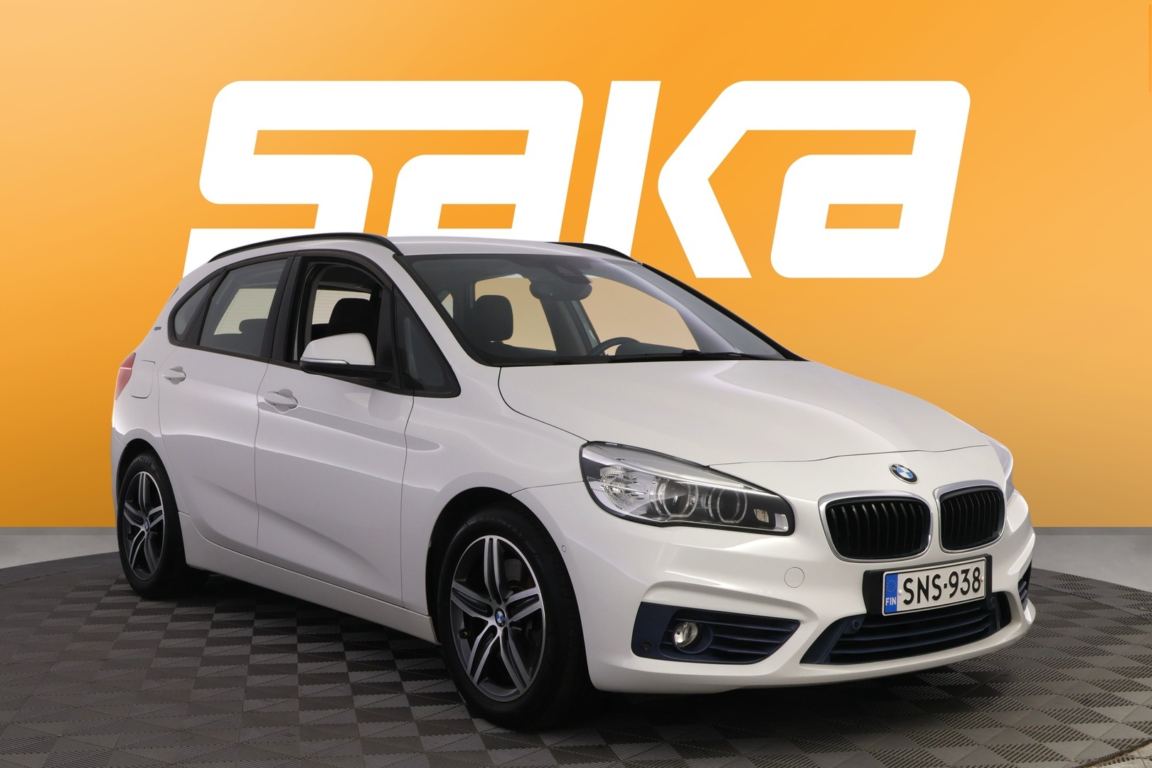 BMW 225 2016