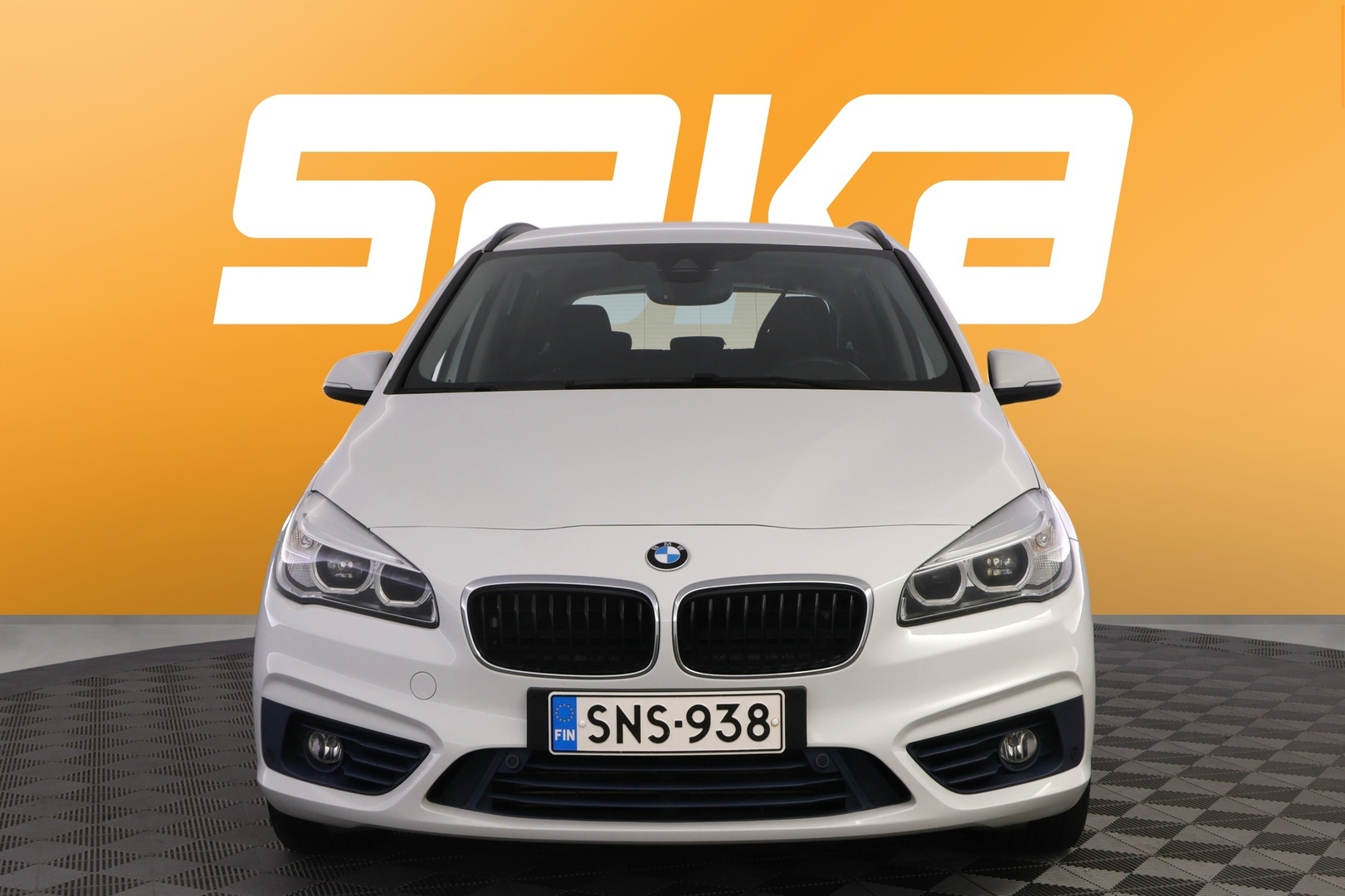 BMW 225 2016