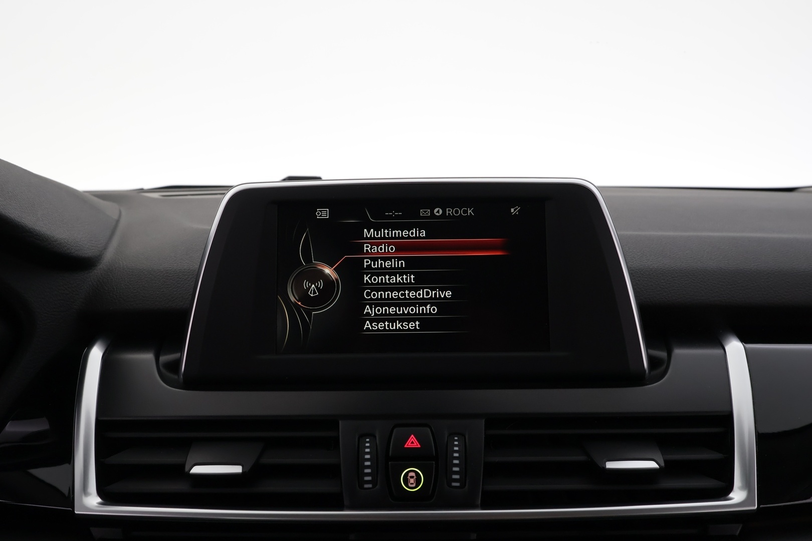 BMW 225 2016