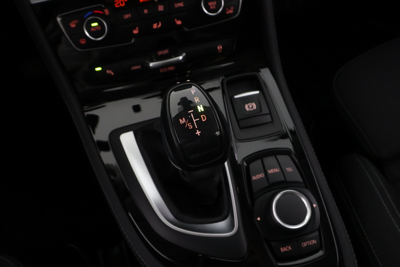 BMW 225 2016