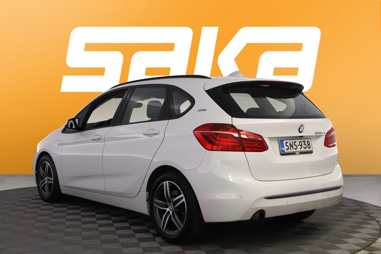 BMW 225 2016