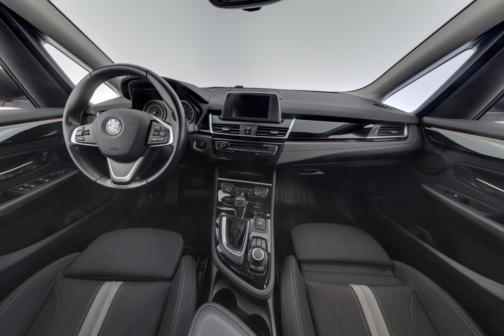 BMW 225 2016