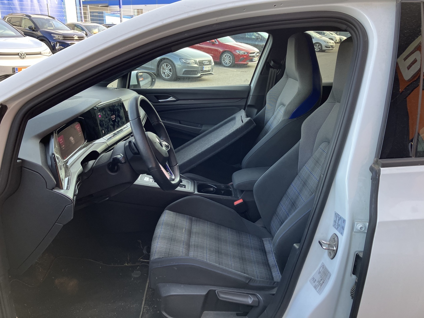 VOLKSWAGEN Golf 2021