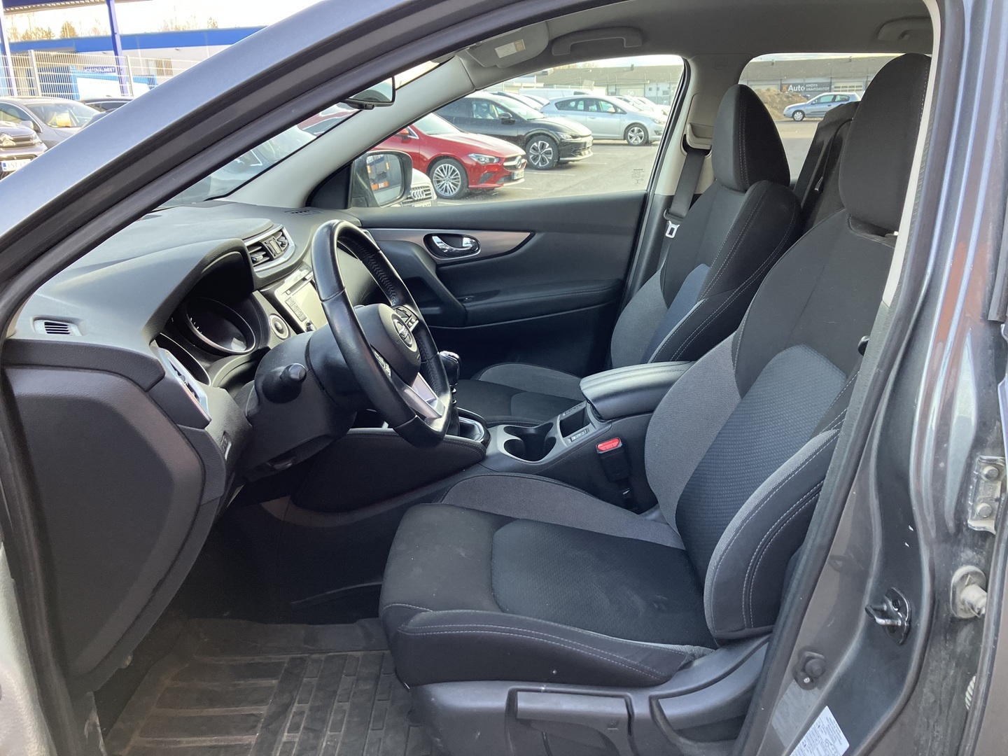 NISSAN Qashqai 2019