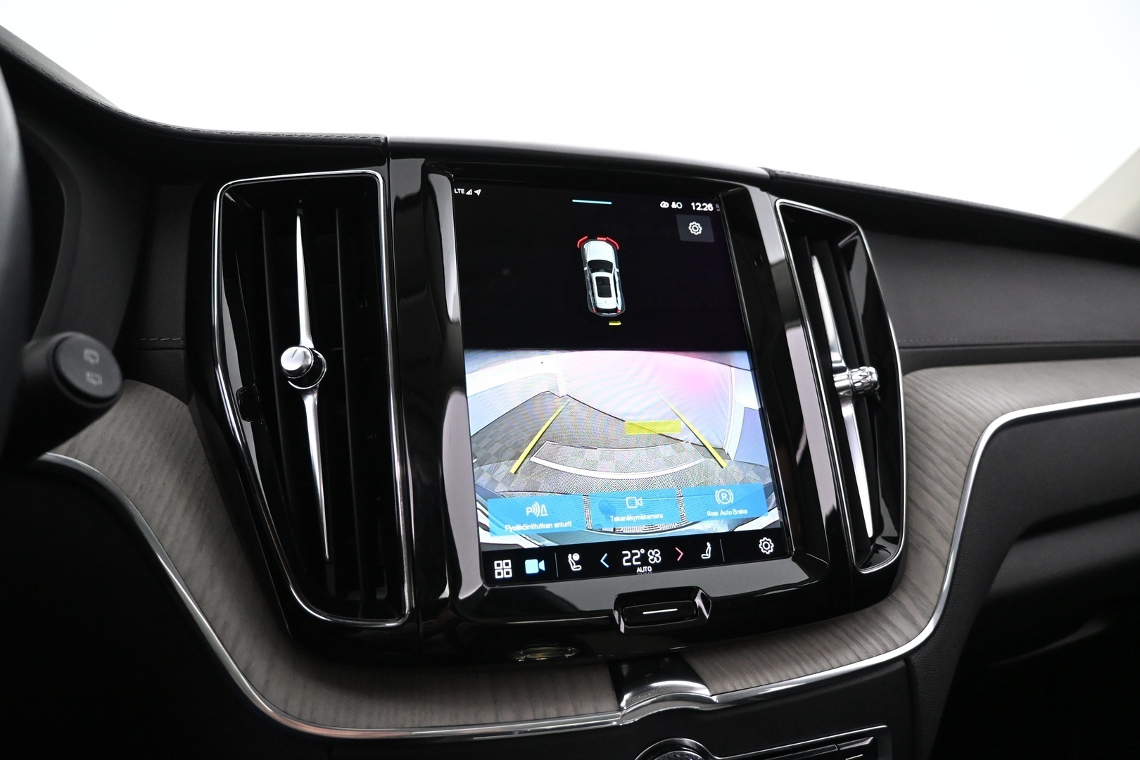 VOLVO XC60 2022