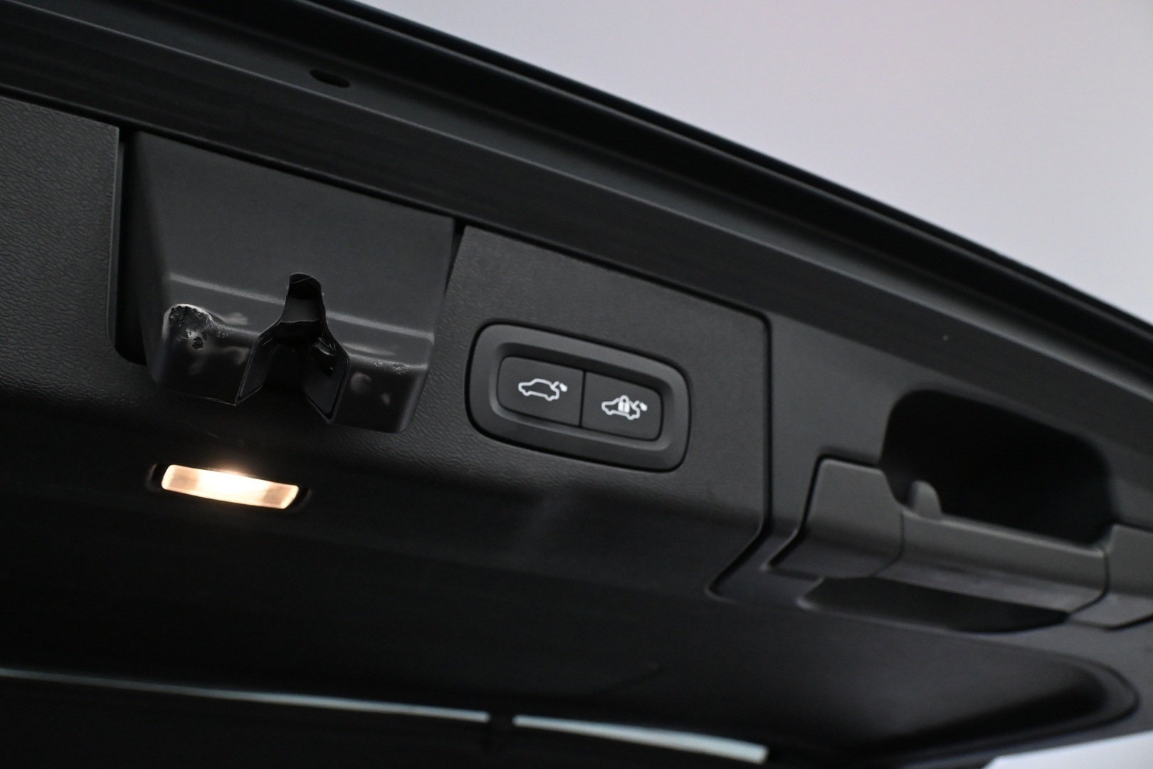VOLVO XC60 2022