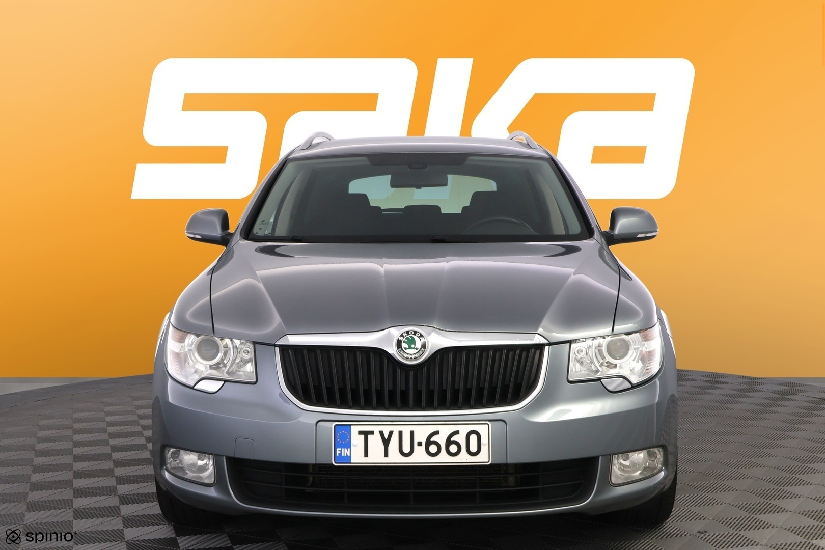 SKODA Superb 2012