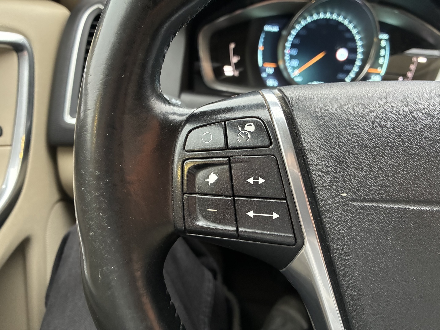 VOLVO XC60 2013