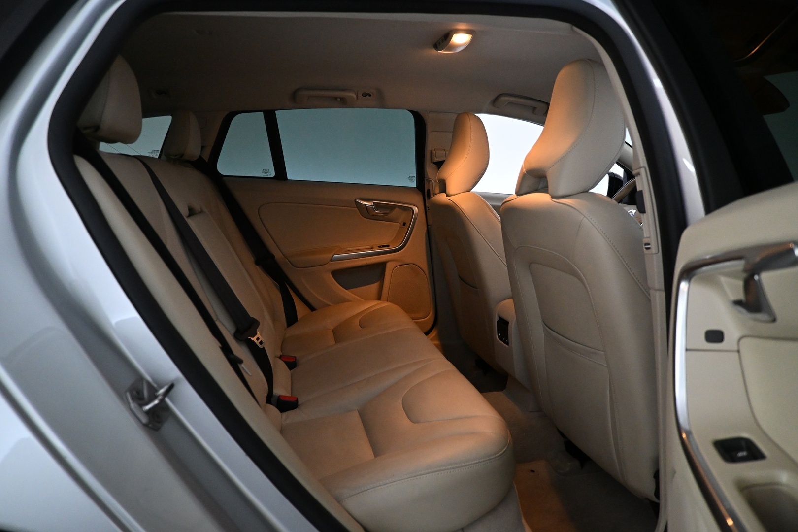 VOLVO V60 Cross Country 2017