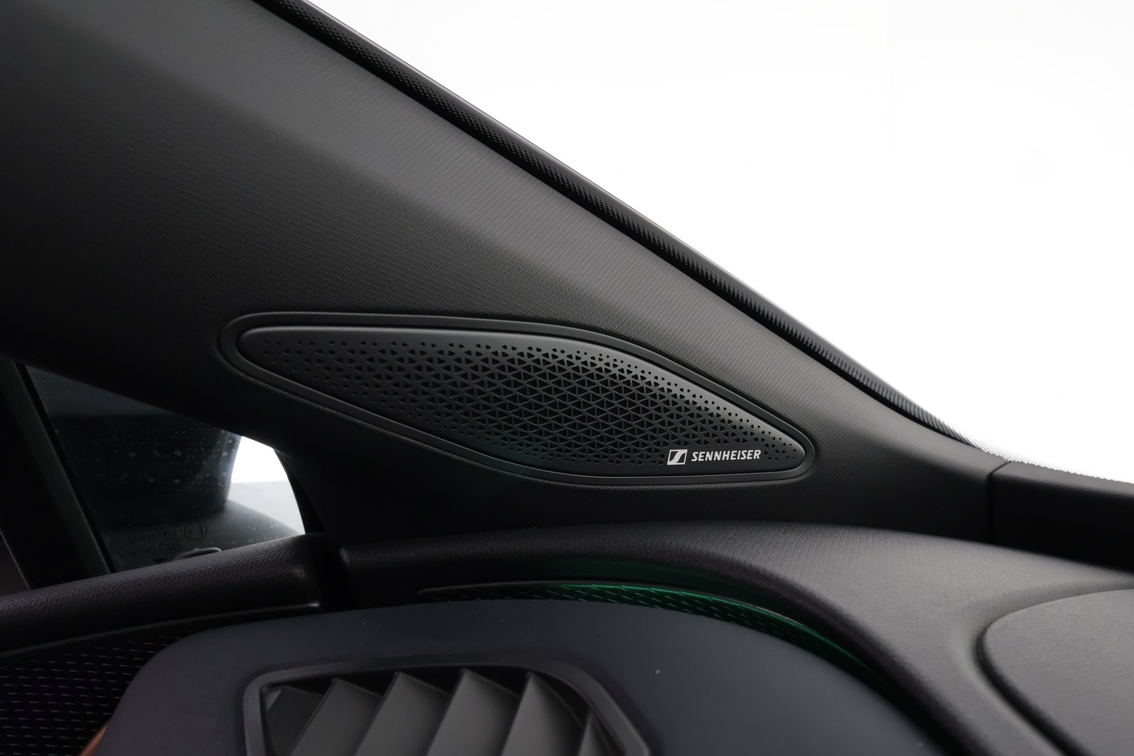 CUPRA Tavascan 2024