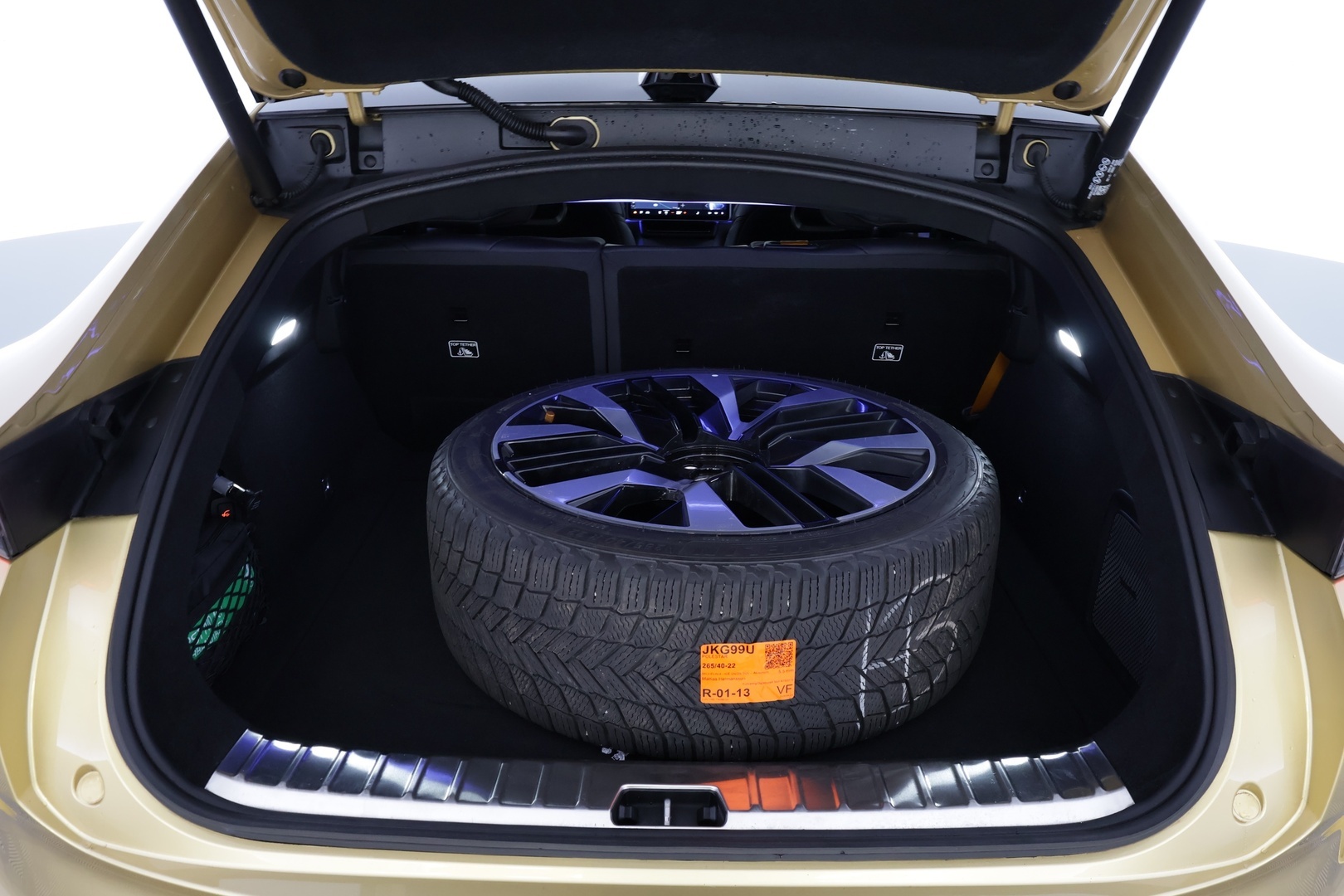 POLESTAR 4 2025
