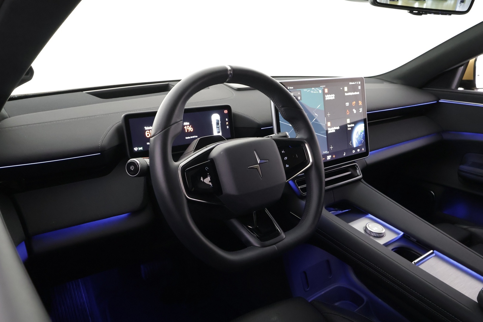 POLESTAR 4 2025