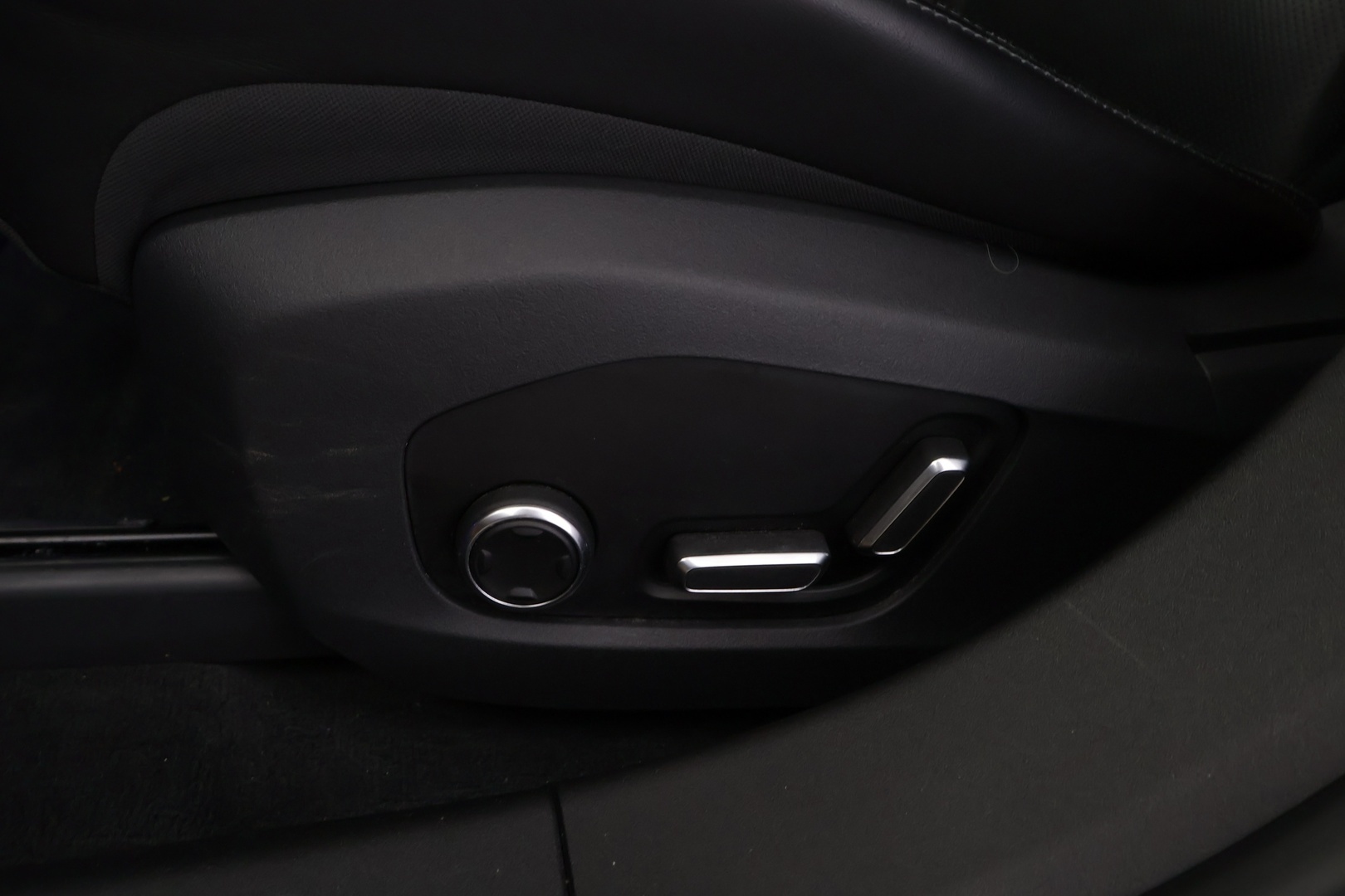 POLESTAR 4 2025