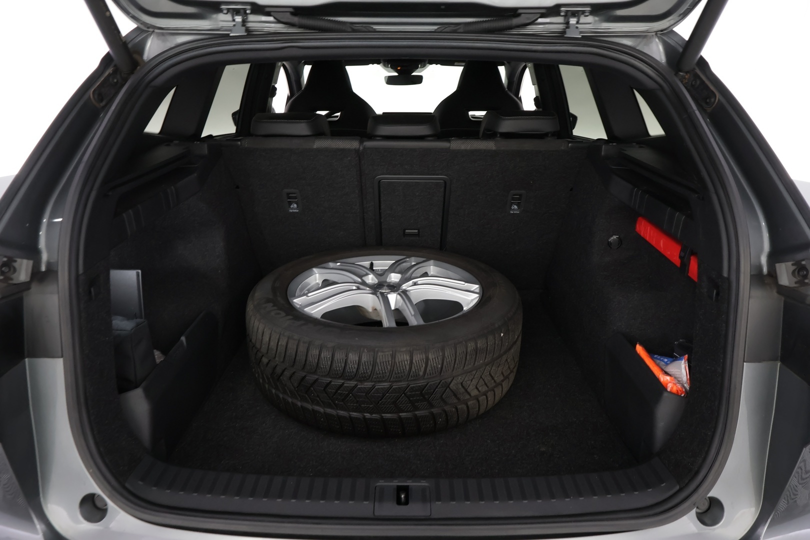 SKODA Enyaq 2024