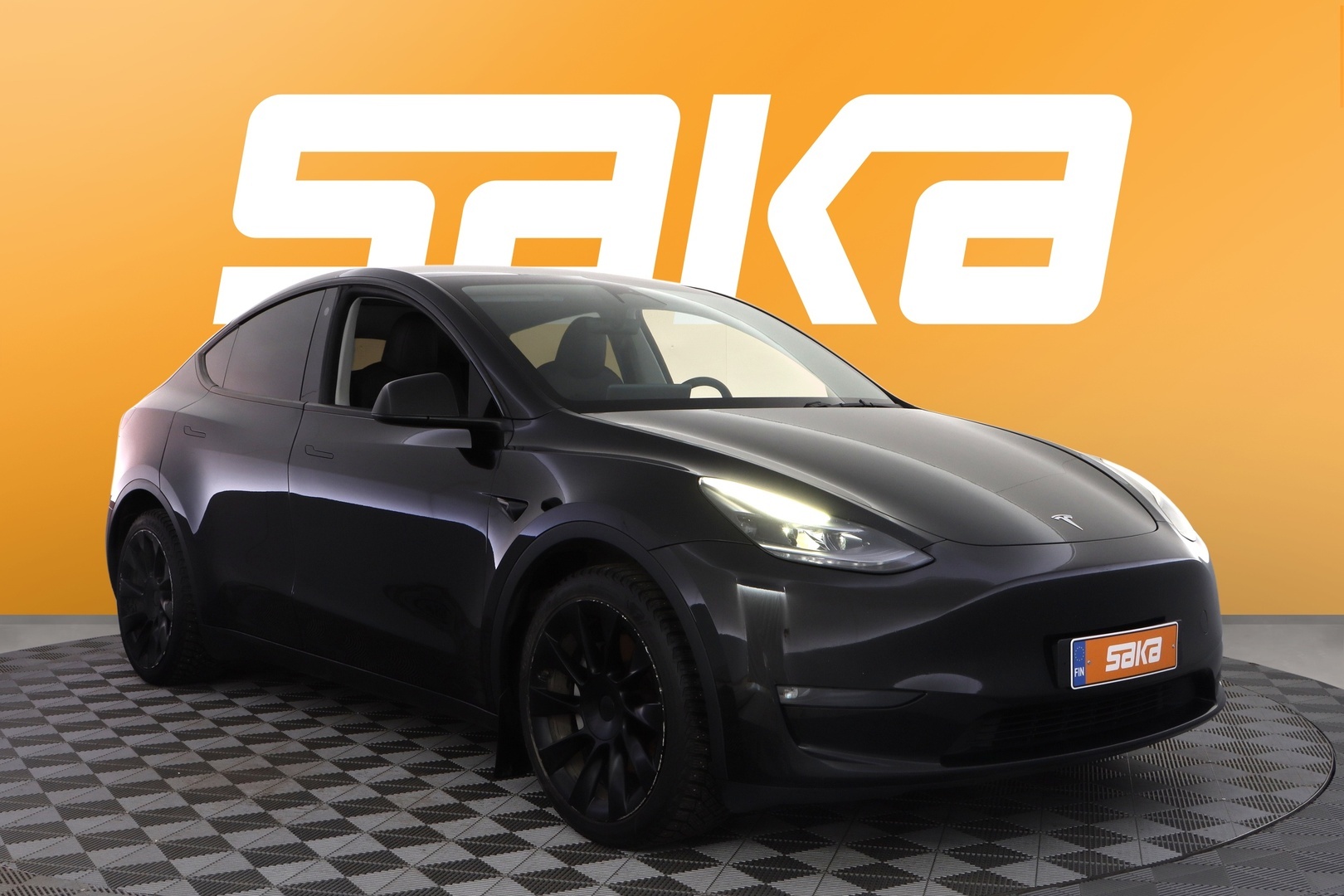 TESLA Model Y 2023