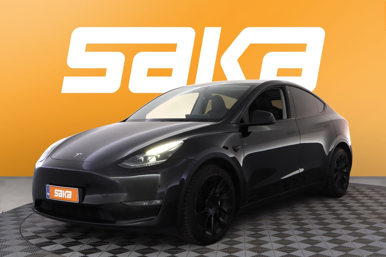 TESLA Model Y 2023