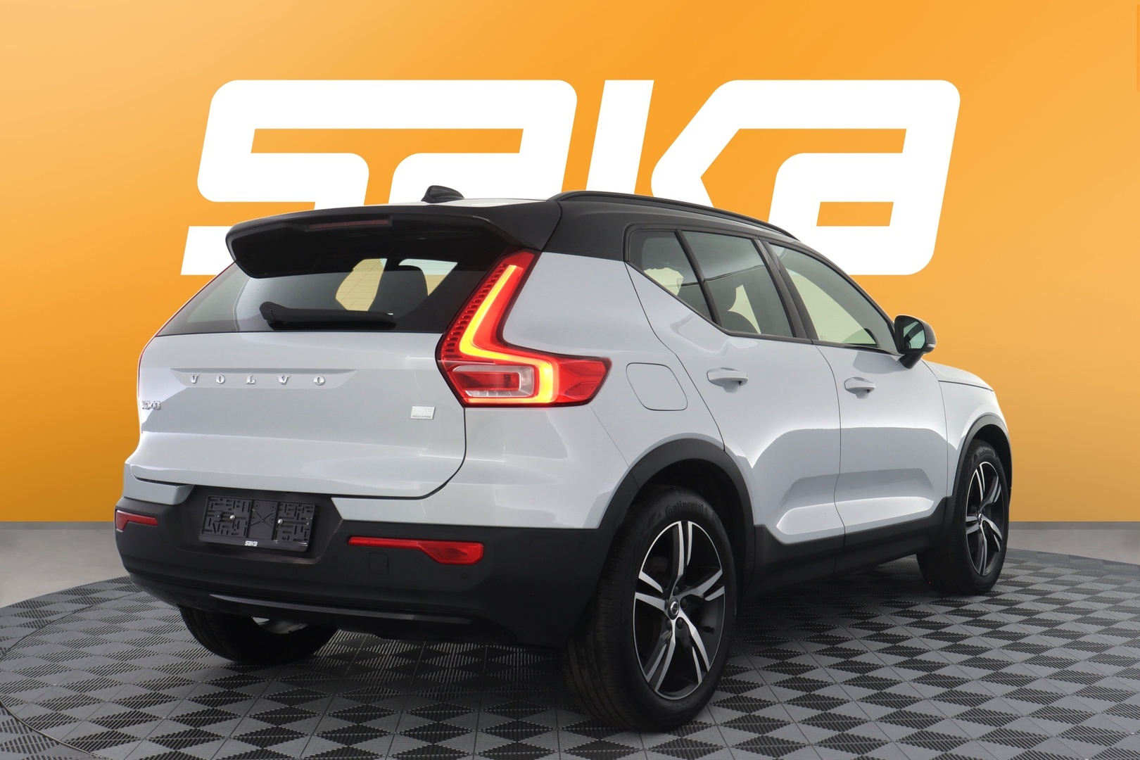 VOLVO XC40 2021