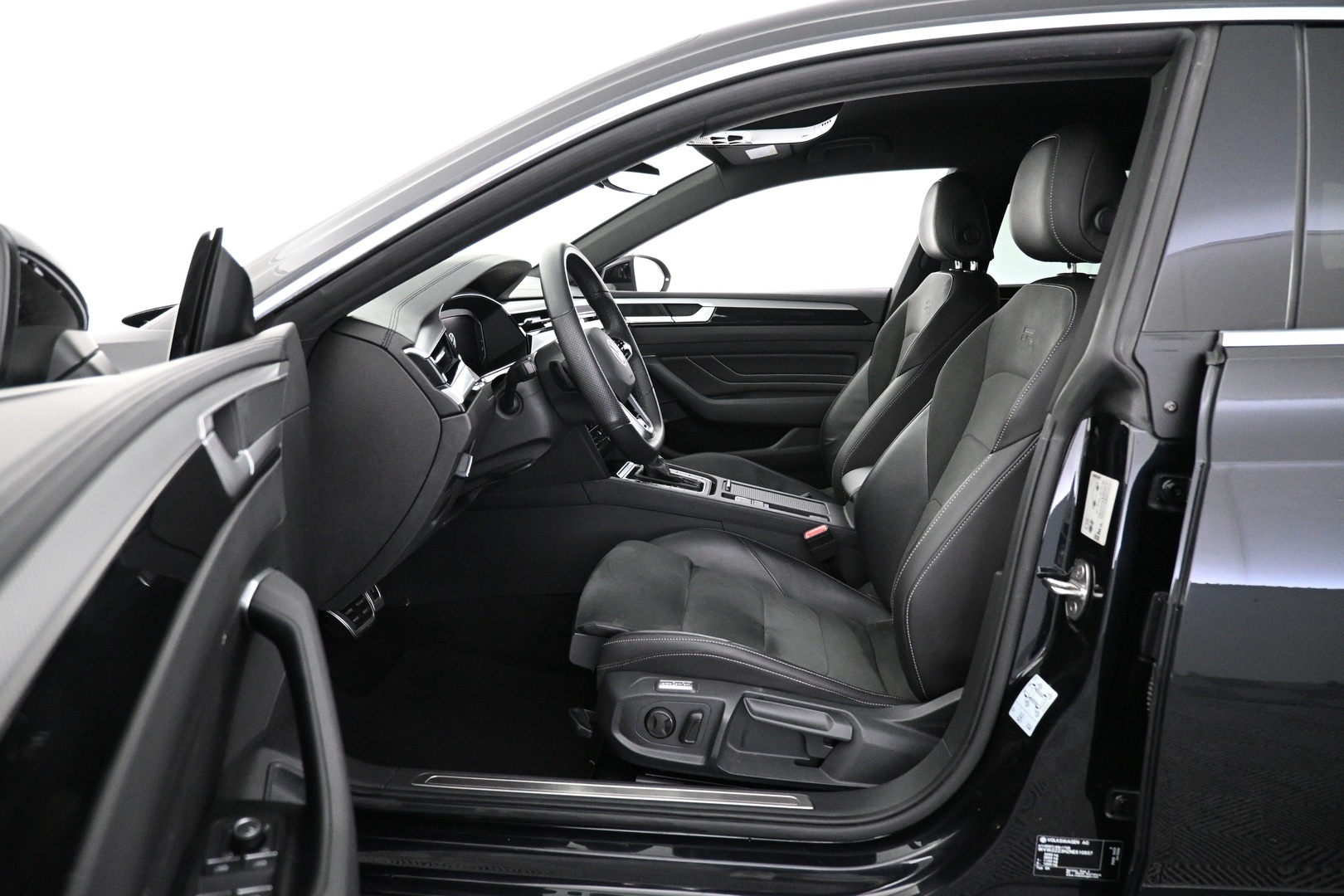 VOLKSWAGEN Arteon 2023