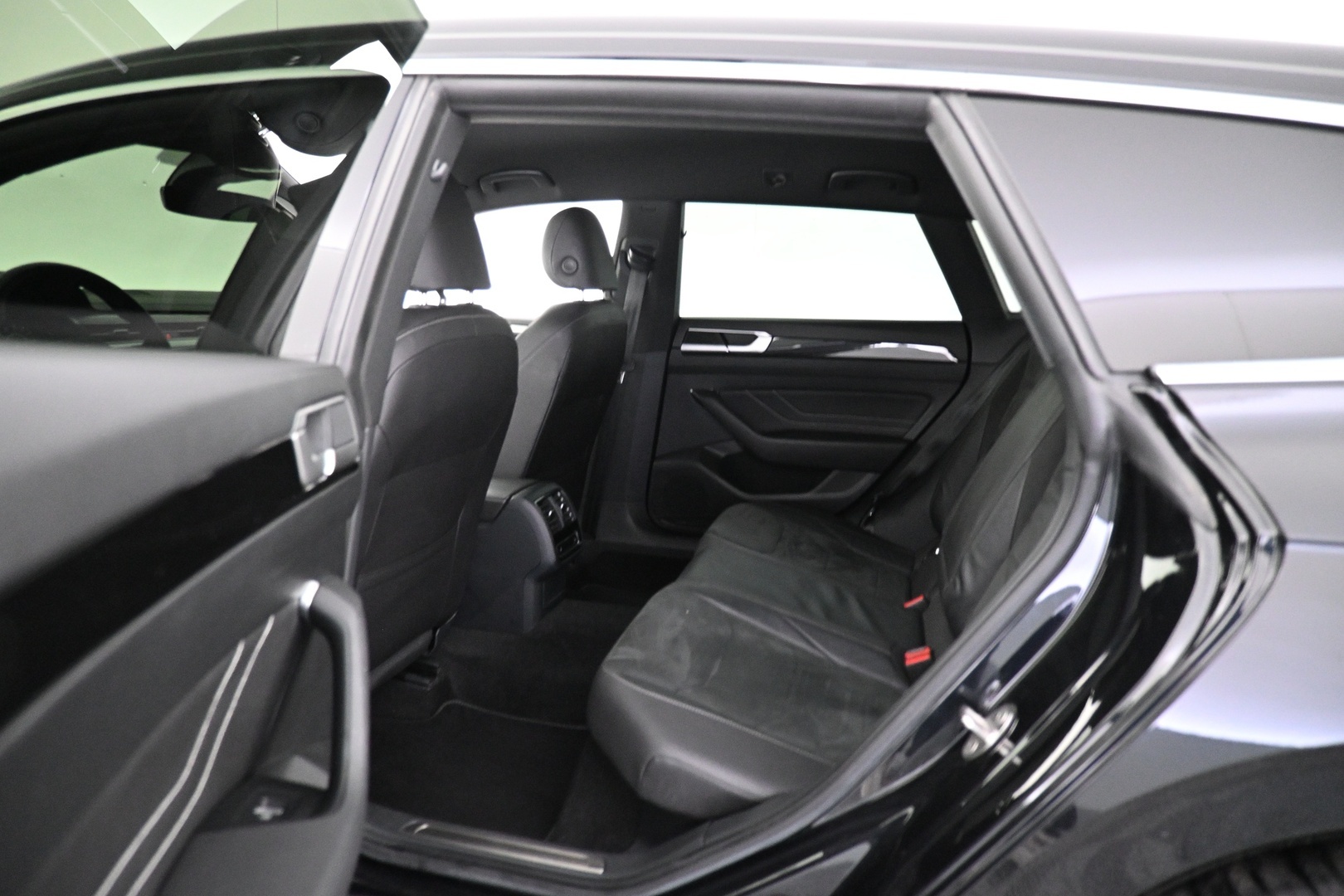 VOLKSWAGEN Arteon 2023