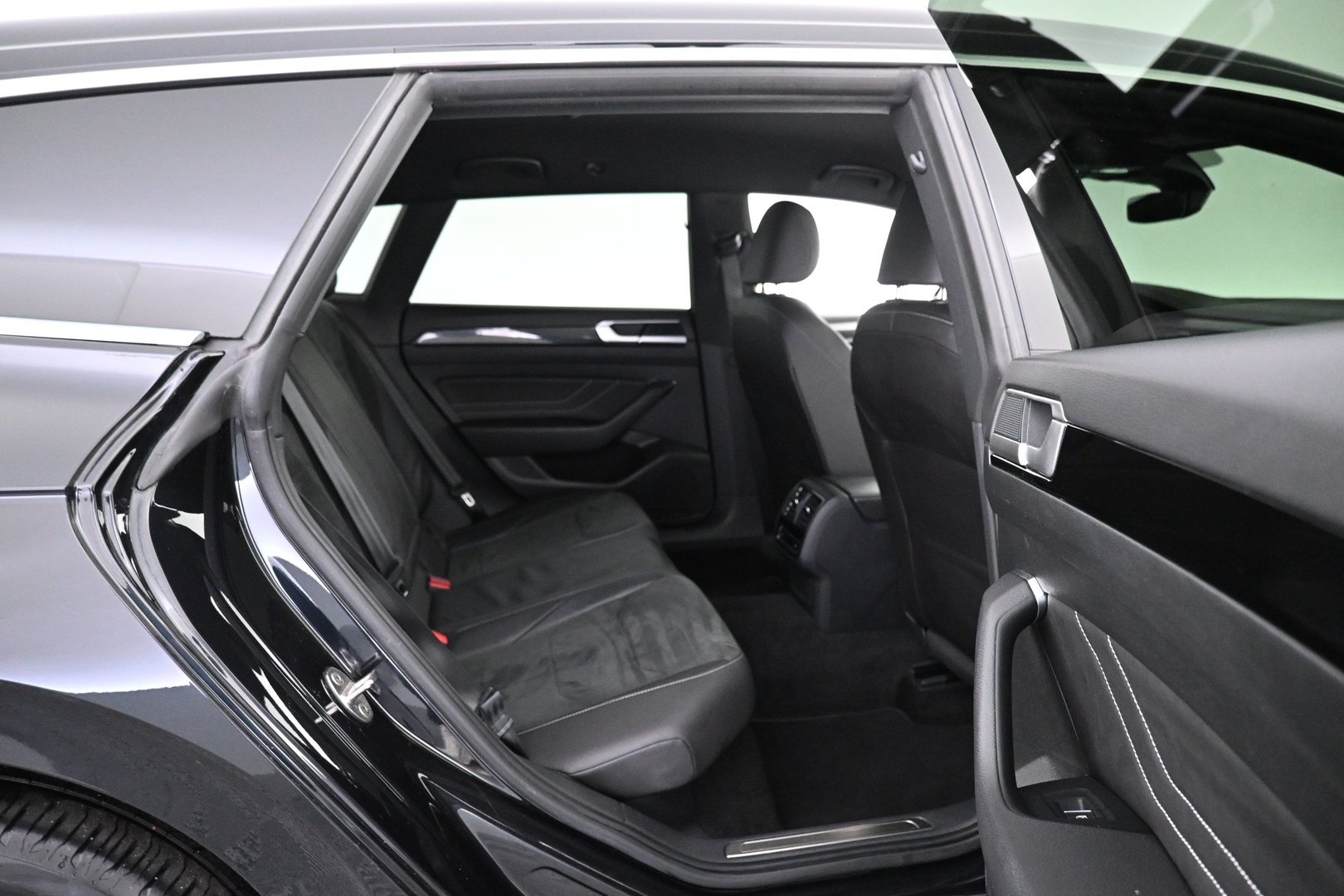 VOLKSWAGEN Arteon 2023