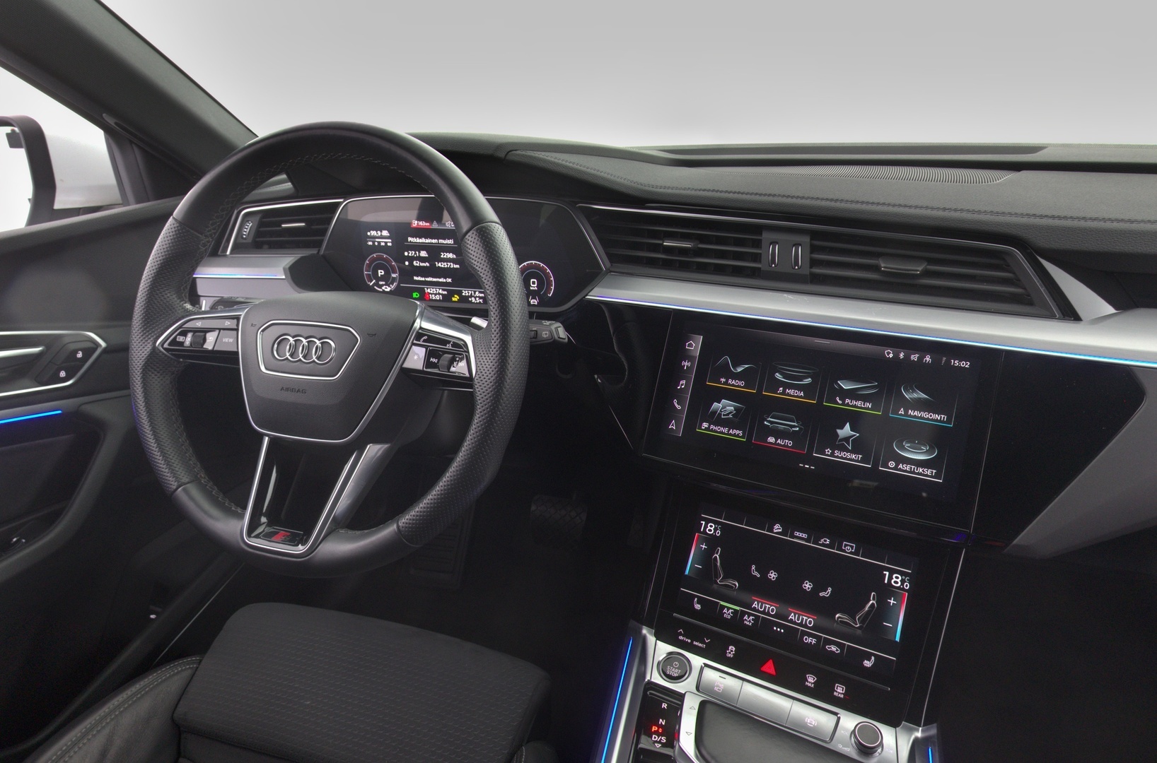 AUDI e-tron 2023